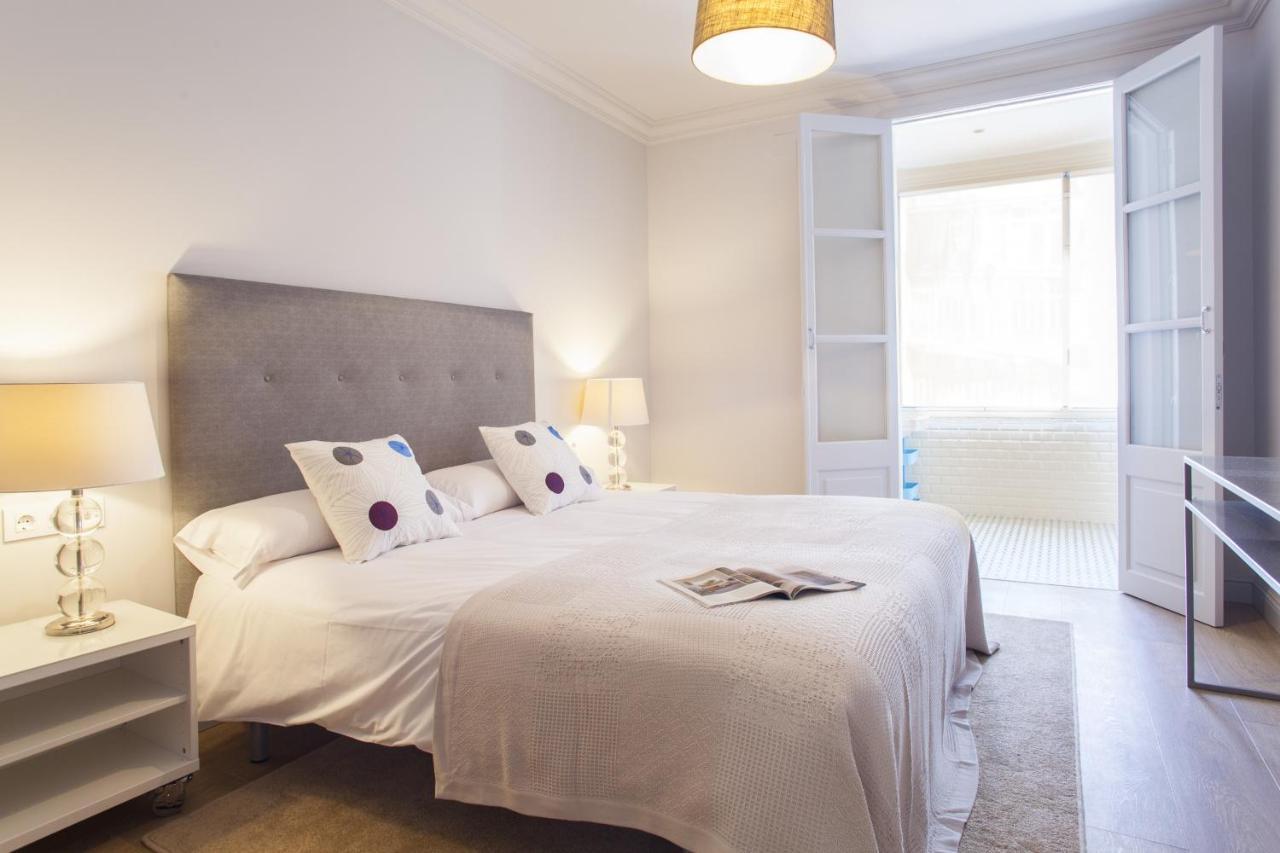 Ola Living Broto Apartment Barcelona Bagian luar foto