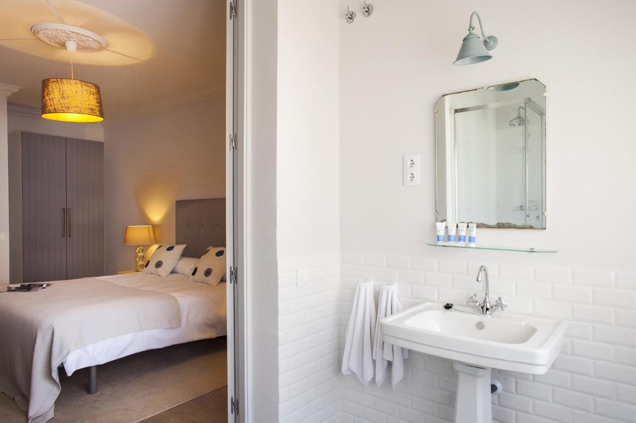 Ola Living Broto Apartment Barcelona Bagian luar foto