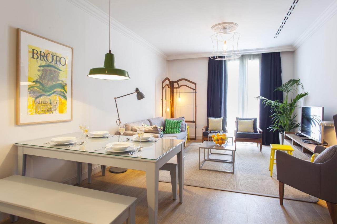 Ola Living Broto Apartment Barcelona Bagian luar foto