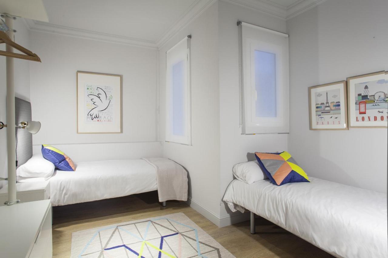 Ola Living Broto Apartment Barcelona Bagian luar foto